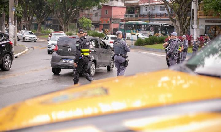Barueri intensifica fiscalização de motocicletas em operação conjunta com a Polícia Militar