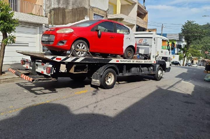 Barueri intensifica fiscalização e remoção de veículos abandonados