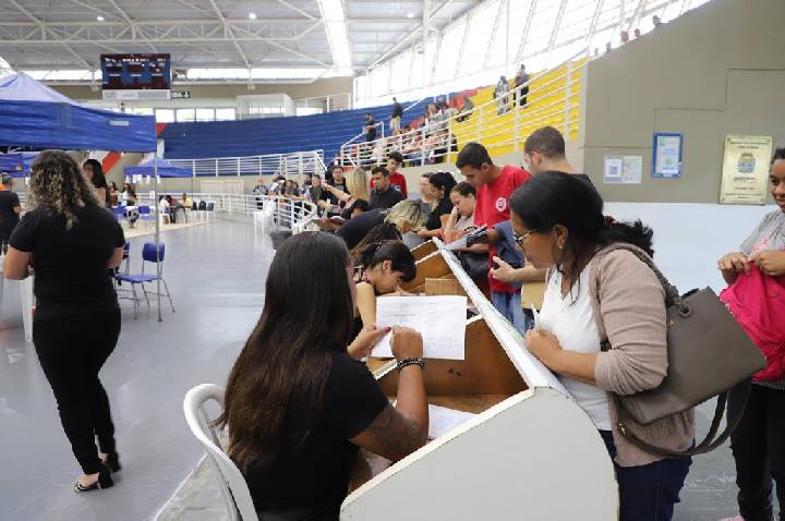 Feirão de Empregos oferece mais de 1.500 vagas em Barueri no dia 7 de abril