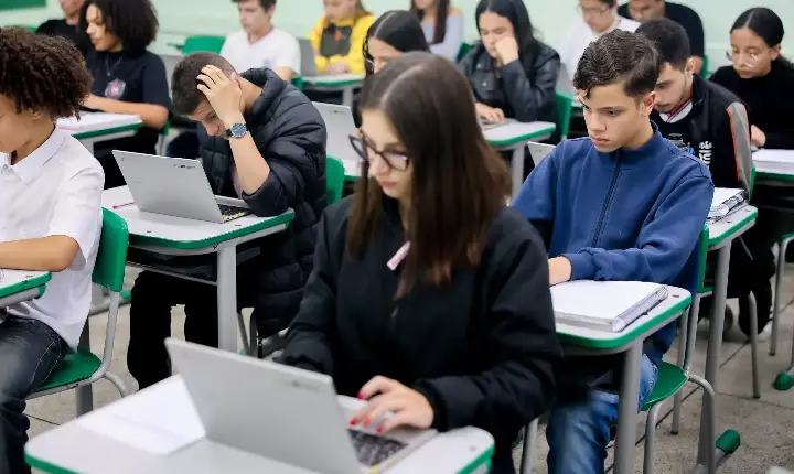 Governo de SP antecipa meta nacional de educação integral prevista para 2030