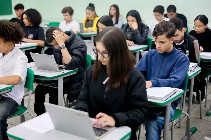 Governo de SP antecipa meta nacional de educação integral prevista para 2030