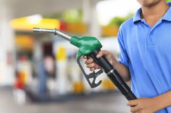 Governo diz que não há risco de desabastecimento de diesel no país