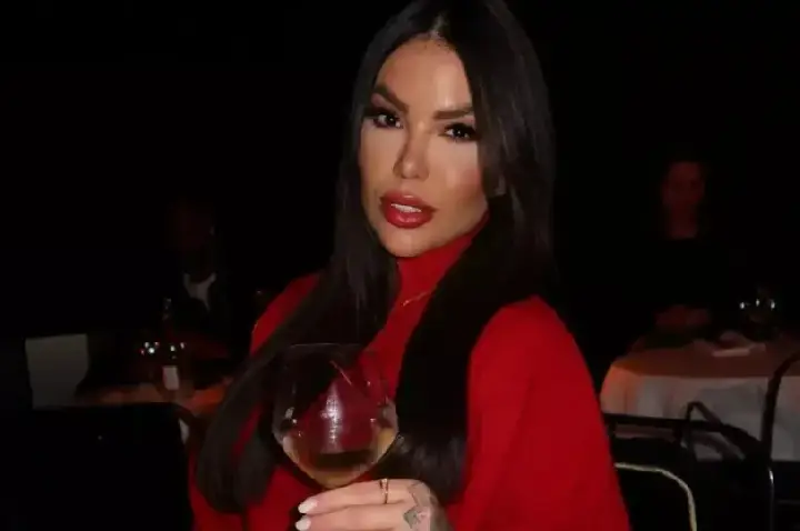Influenciadora brasileira morre após queda do 27º andar em Dubai
