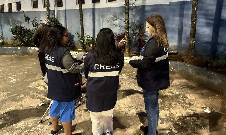 Prefeitura intensifica abordagens sociais para acolher pessoas em situação de rua durante o inverno