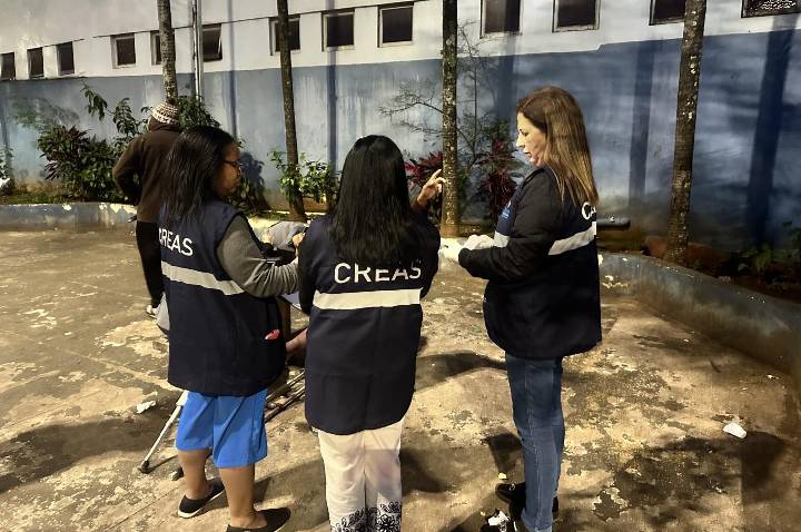 Prefeitura intensifica abordagens sociais para acolher pessoas em situação de rua durante o inverno