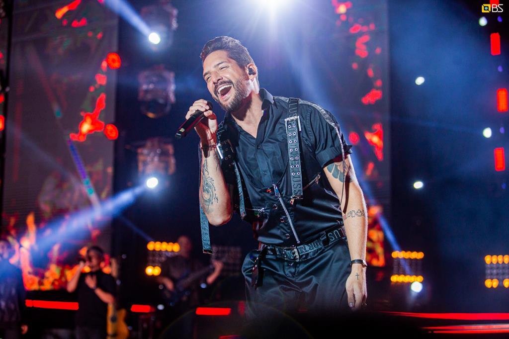 Banda Eva embala a 6ª noite do Arraiá de Barueri 2025 nesta sexta-feira (20)