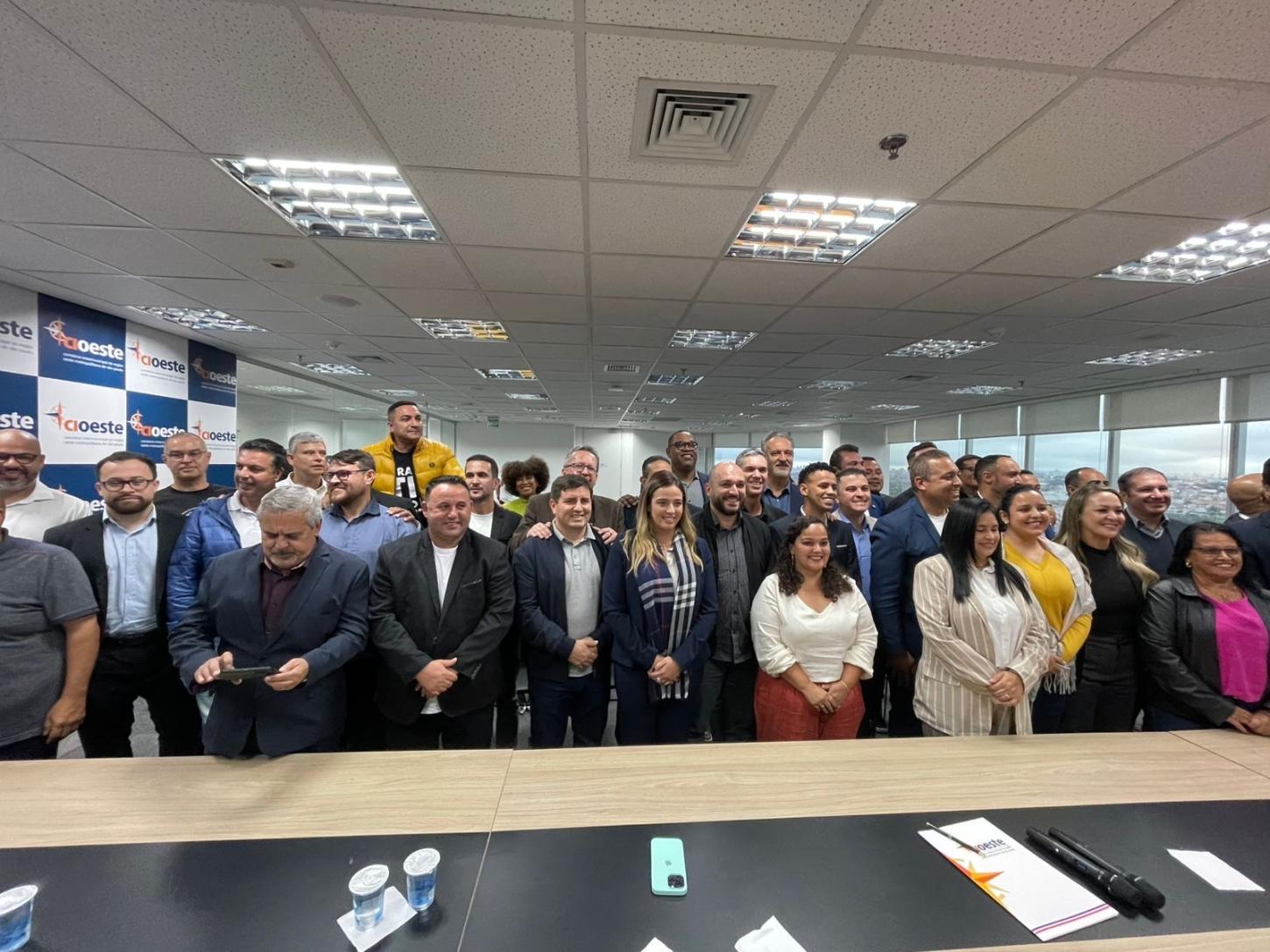 Cioeste reúne presidentes de câmaras e vereadores da região