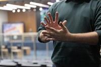 Câmara passa a exibir interpretação em língua de sinais em sessões e eventos oficiais