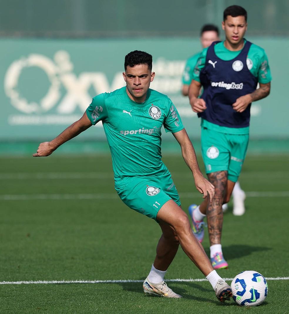 Palmeiras descartou negociações e prepara Bruno Rodrigues para 2026 após duas cirurgias no joelho