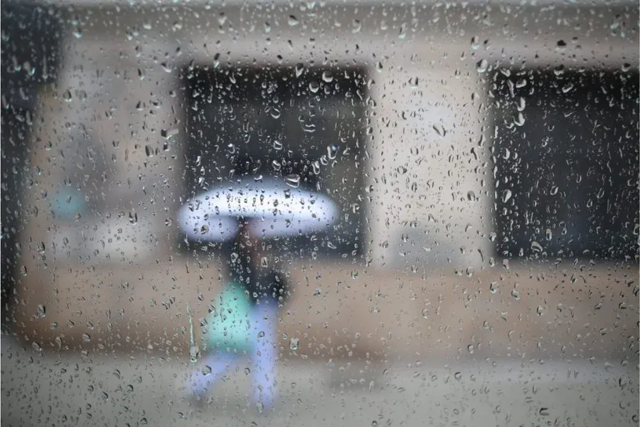 Frente fria avança pelo país e deve mudar o tempo no fim de semana