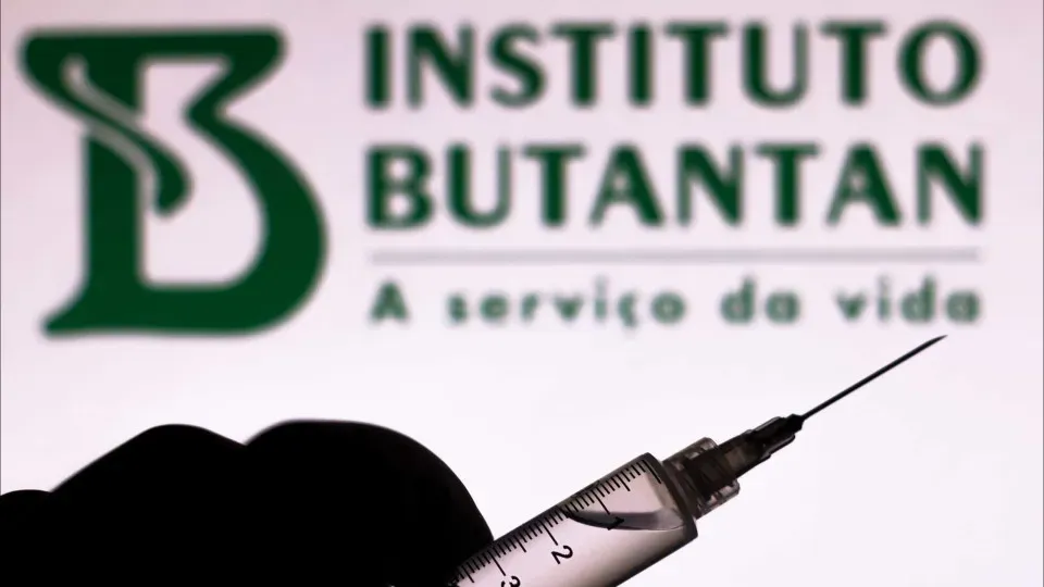 Butantan mantém estudo sobre vacina da dengue em idosos