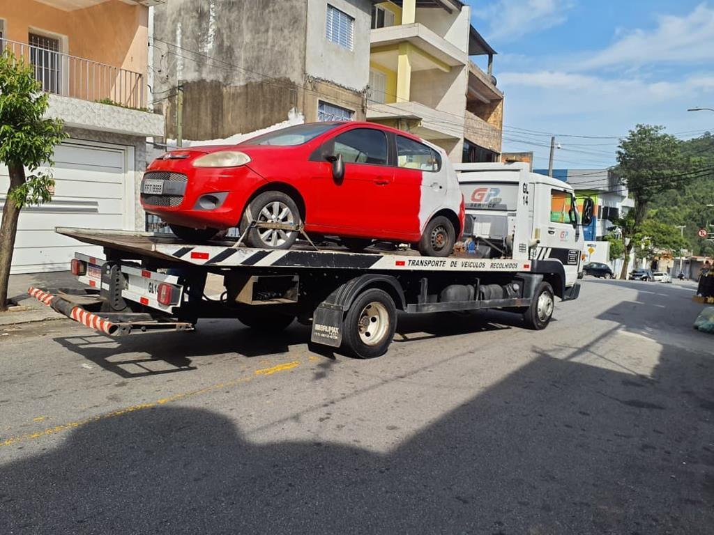 Barueri intensifica fiscalização e remoção de veículos abandonados